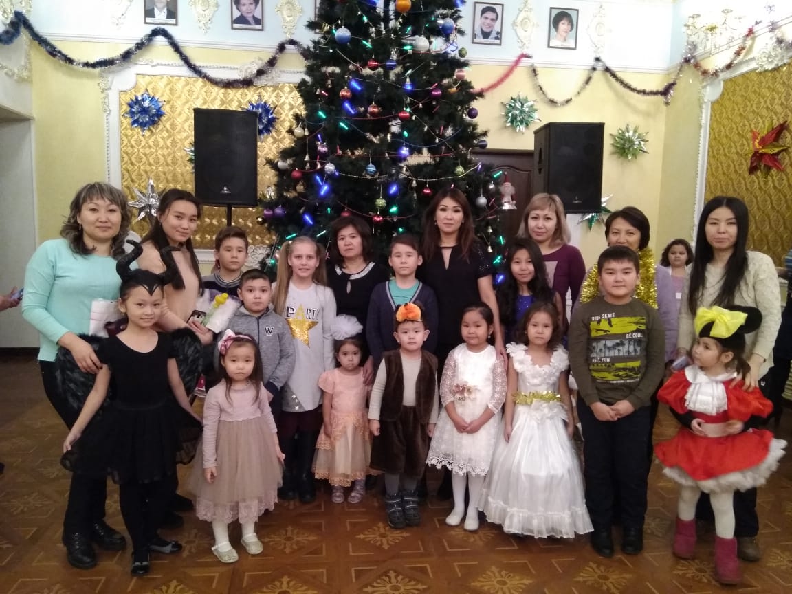 Новый год для детей сотрудников