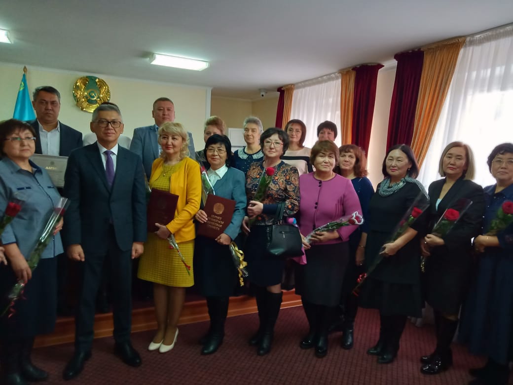 В честь празднования Дня Независимости Республики Казахстан награждены лучшие медицинские работники области.