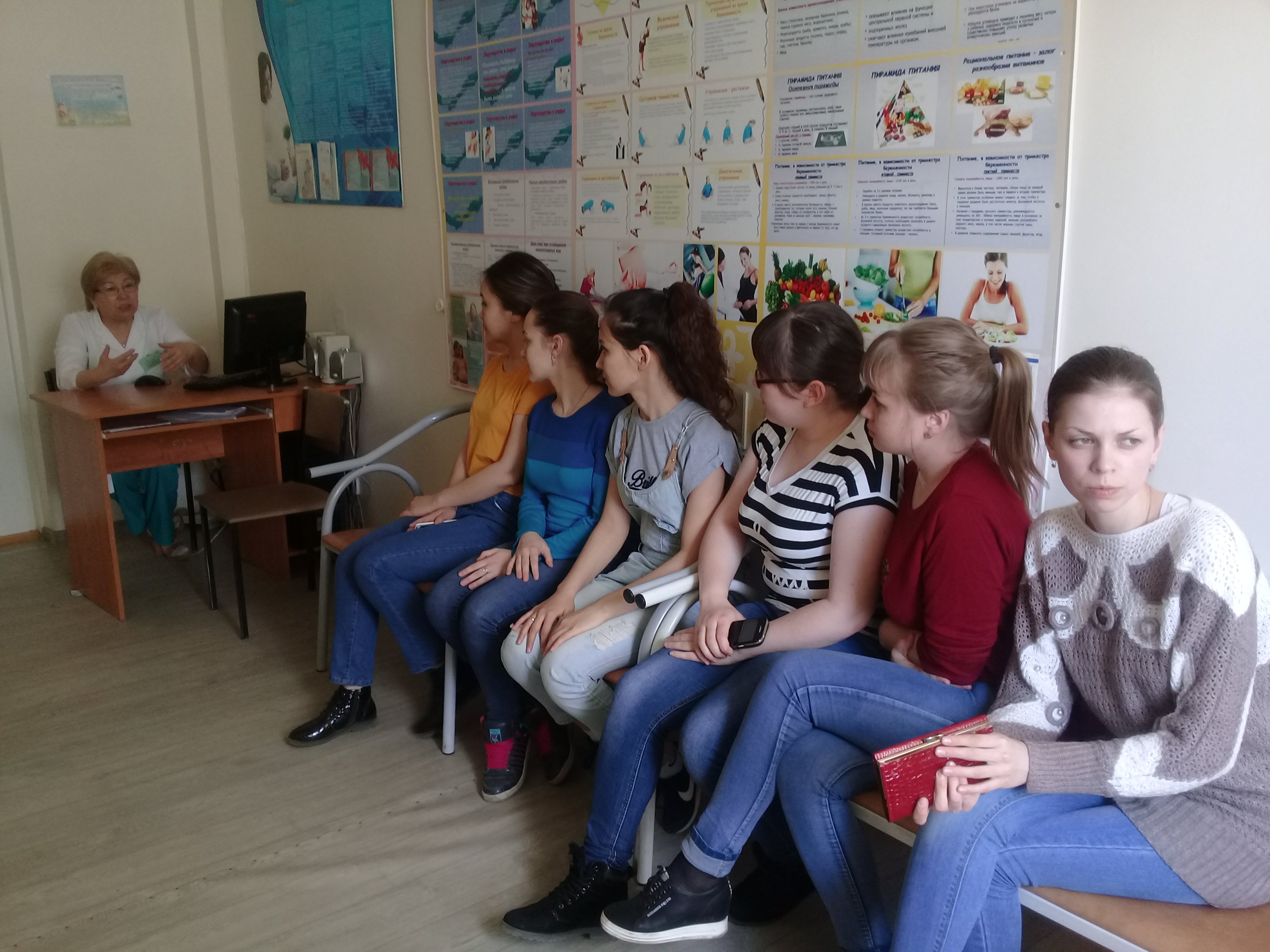 О занятиях в «Школе климакса» и в «Школе планирования семьи