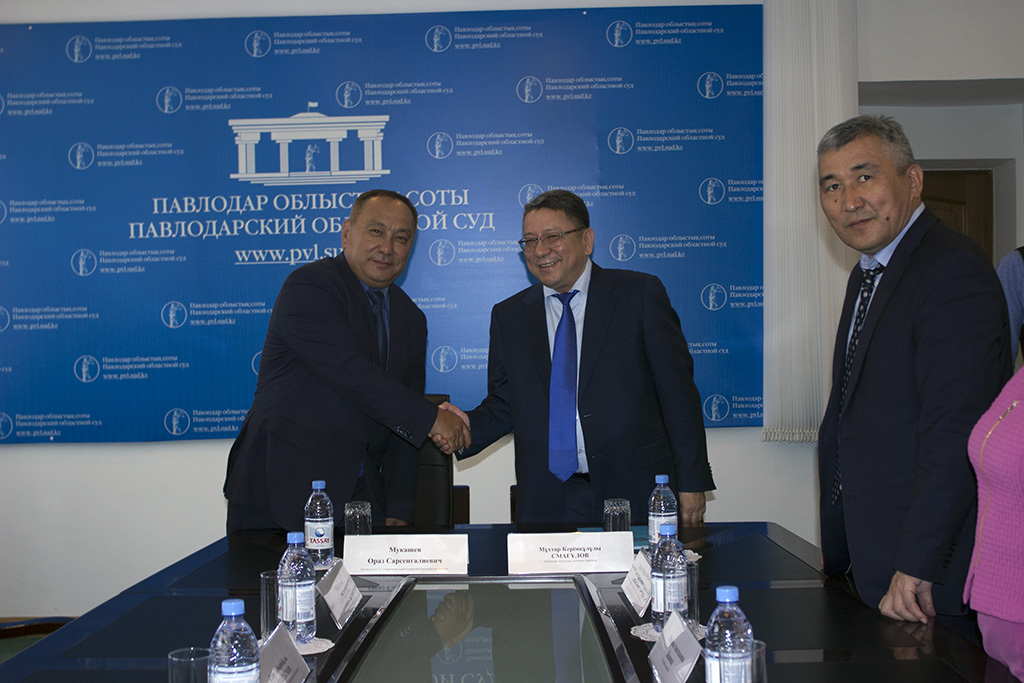  В Павлодаре управление здравоохранения и областной суд подписали Меморандум о сотрудничестве 