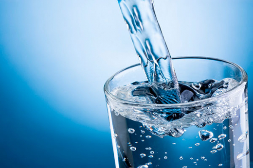 Сколько воды нужно пить человеку в день для отличного самочувствия?