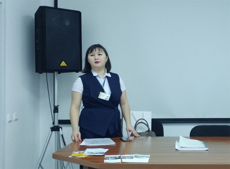 Сотрудник ЕНПФ провел консультацию в ПОПЦ №1