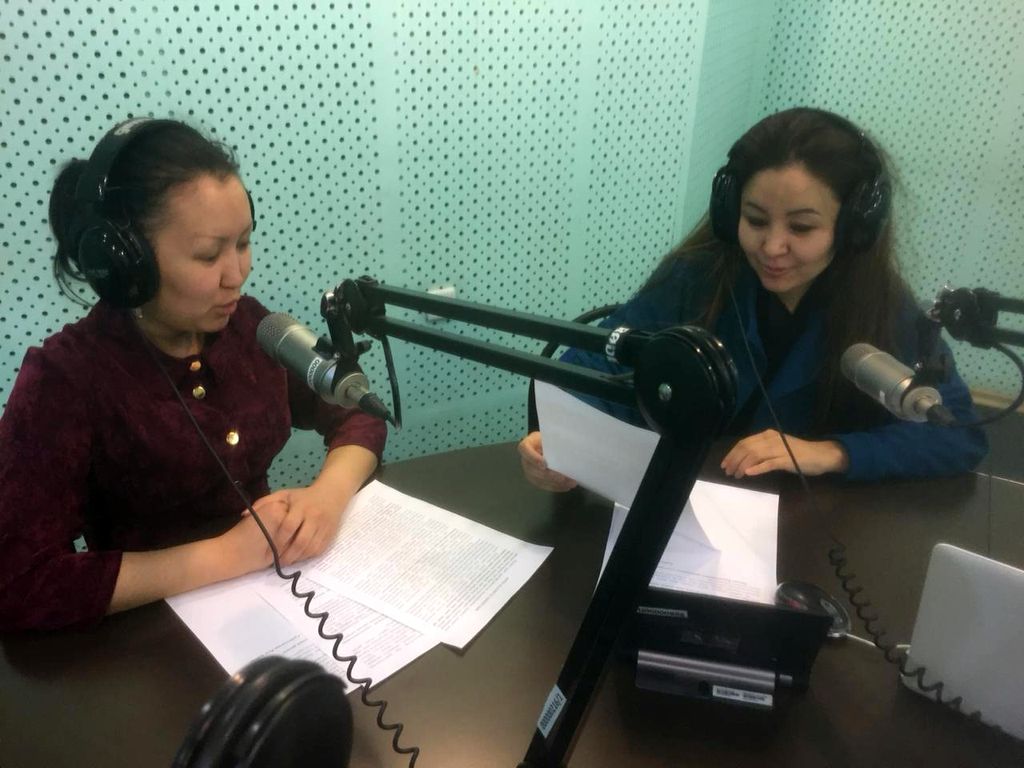 АИТВ-жұқпасы туралы Павлодар радиосында 