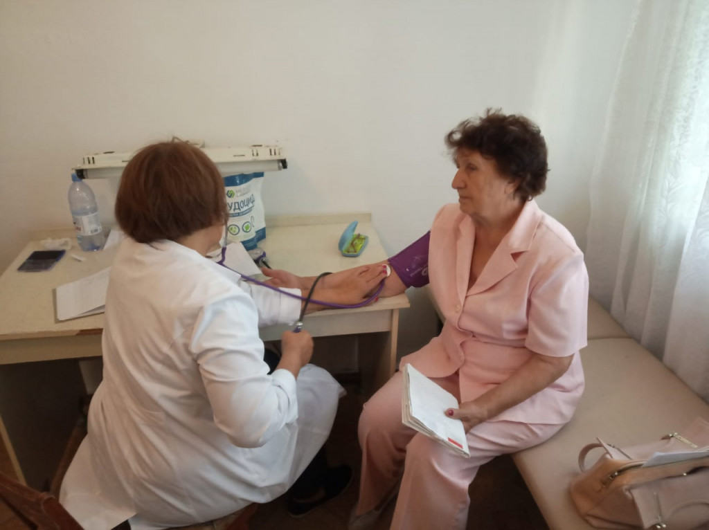 Очередное медицинское обследование на передвижном медицинском комплексе в Успенском районе