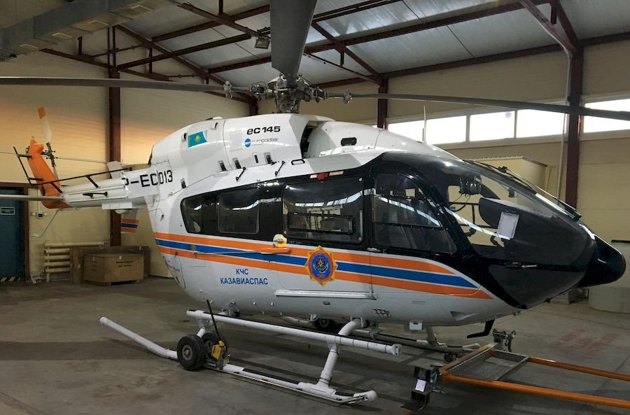  Для спасения жизни 59-летнюю женщину из города Экибастуз экстренно госпитализировали на вертолете 