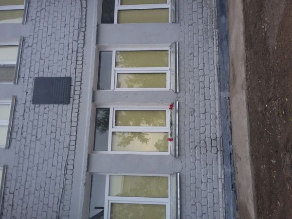 В здании Актогайской центральной  районной больницы установили мемориальную доску в память о враче М.Б. Марденове