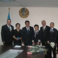 В Управлении здравоохранения Павлодарской области начальник управления Касимов Нурлан Каукенович вручил награды Министерства Здравоохранения  Республики Казахстан и награды акима Павлодарской области