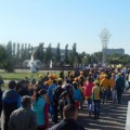 Стремится к активному долголетию